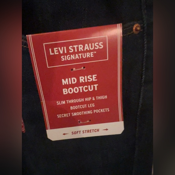 NWT Levi Strauss Signature Women's Mid Rise Bootcut Jeans, Dark Wash, Size 4 - Picture 12 of 16